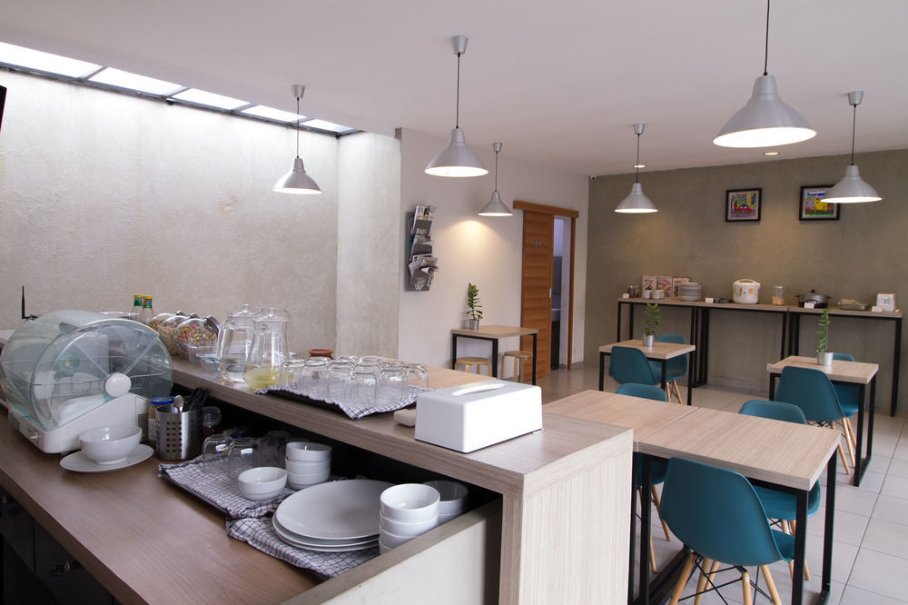 Reddoorz Plus @ Setiabudi Eight Jakarta Exteriör bild