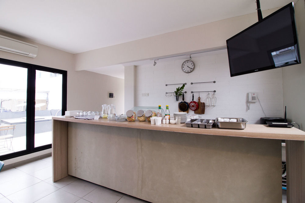 Reddoorz Plus @ Setiabudi Eight Jakarta Exteriör bild