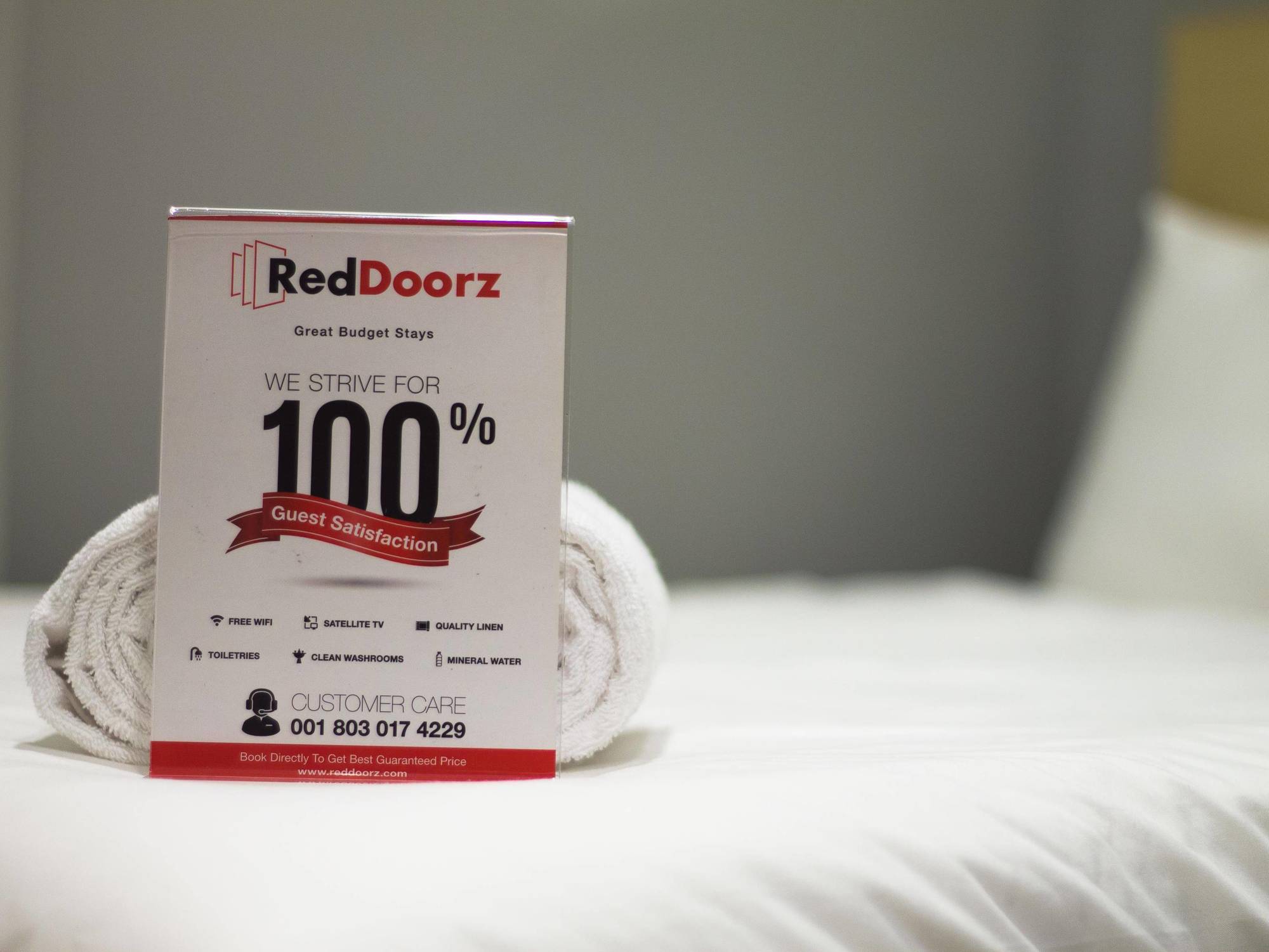 Reddoorz Plus @ Setiabudi Eight Jakarta Exteriör bild